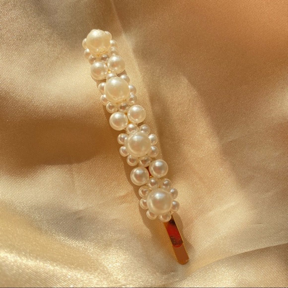 💕Last one Hair Accessory Pearls Golden Stone Hair Clip - Picture 3 of 8